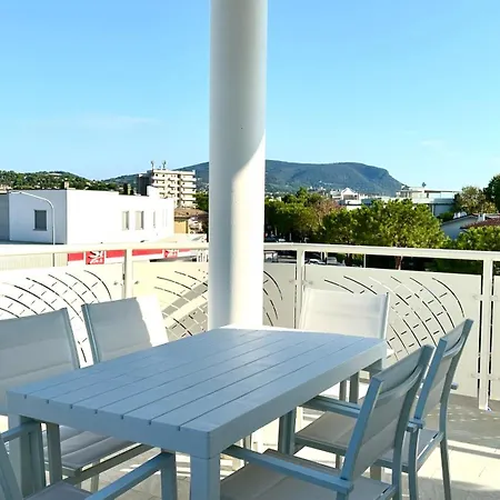 M412 - Marcelli, Trilocale Con Terrazzo E Posto Auto * Марчелли