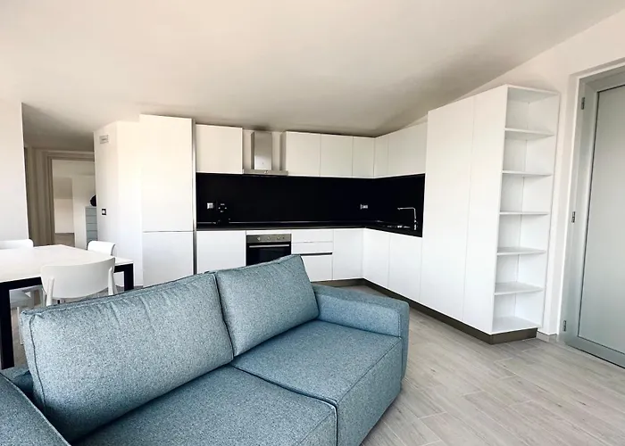 M412 - Marcelli, Trilocale Con Terrazzo E Posto Auto Marcelli